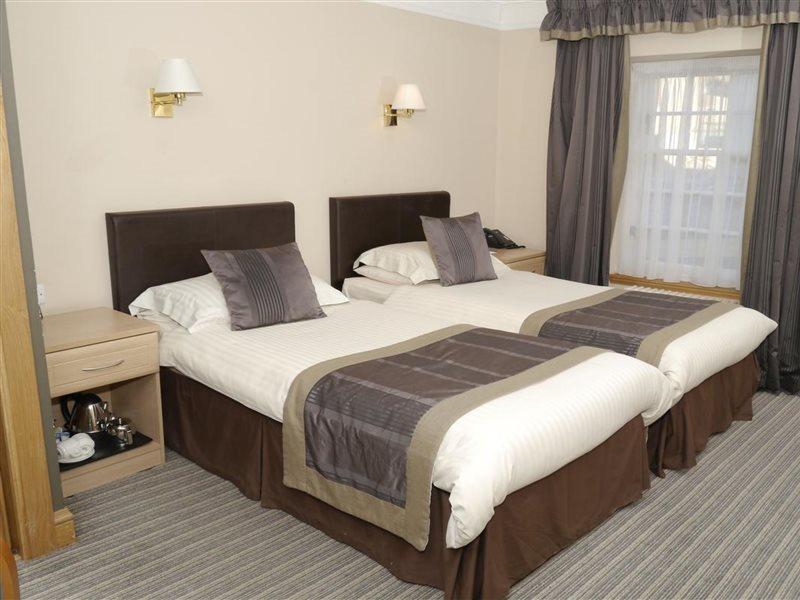 Burnett Arms Hotel Banchory Zewnętrze zdjęcie