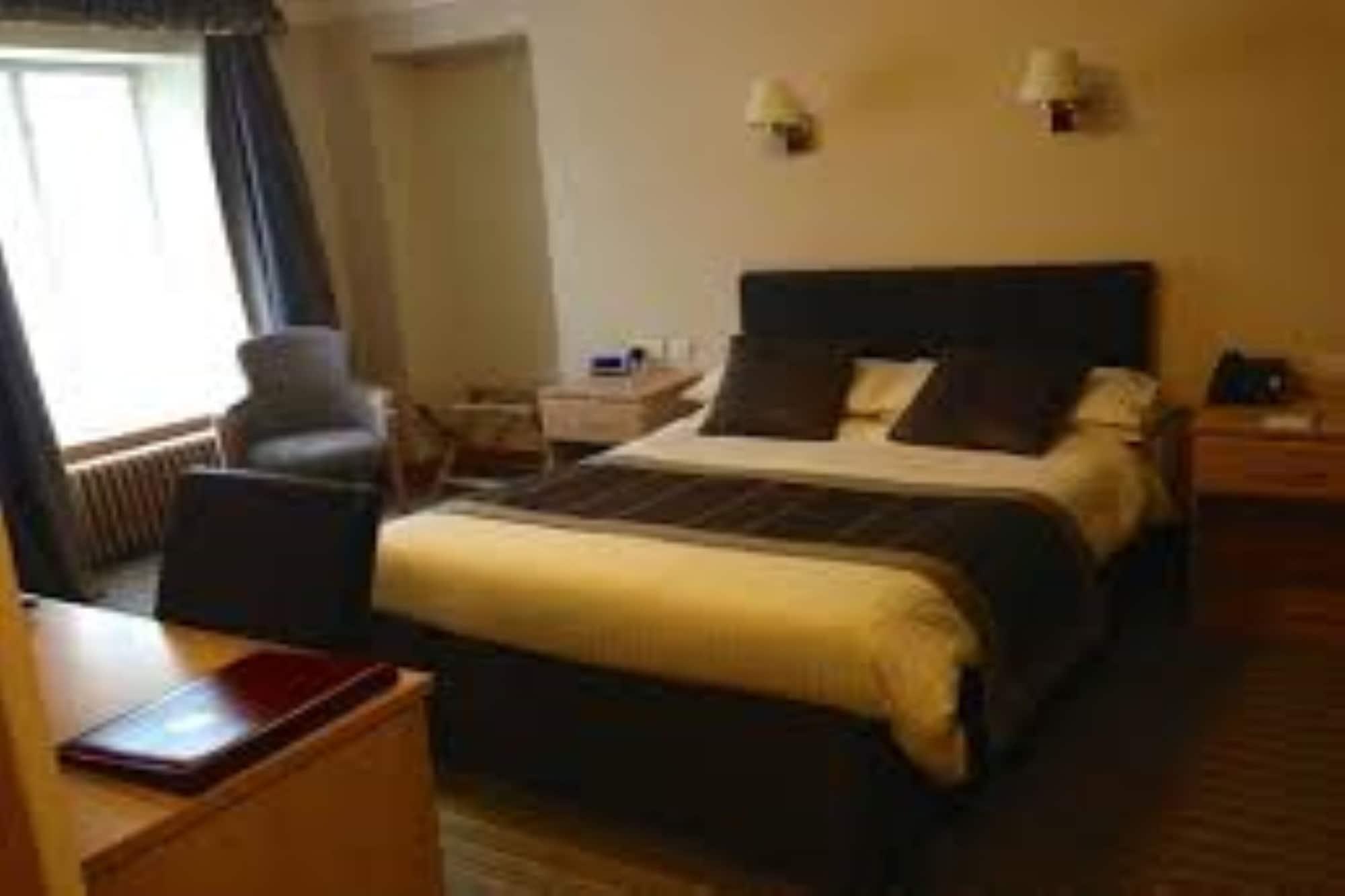Burnett Arms Hotel Banchory Zewnętrze zdjęcie