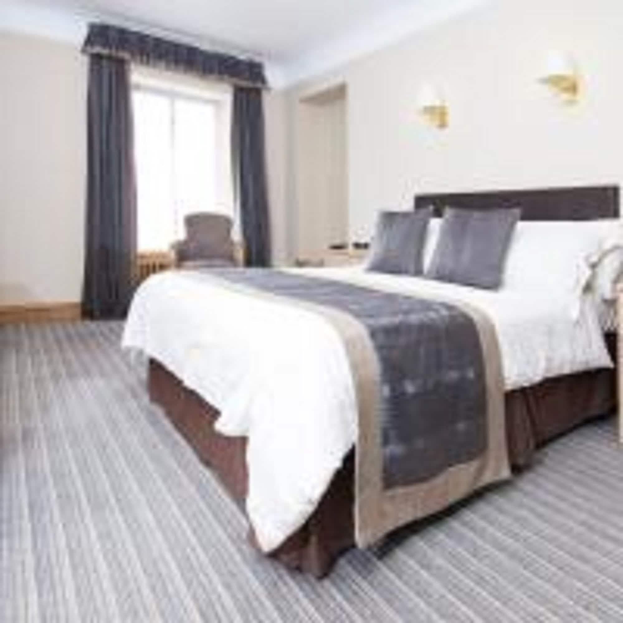 Burnett Arms Hotel Banchory Zewnętrze zdjęcie