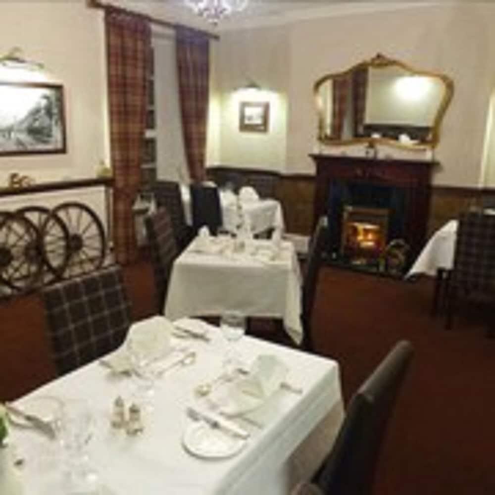 Burnett Arms Hotel Banchory Zewnętrze zdjęcie